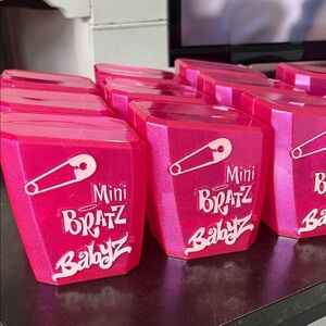 Mini Bratz Babyz Hot Pink Collectible Pods